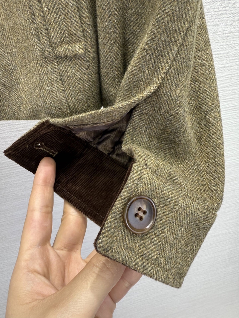 Pra*a outwear